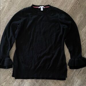 Isaac Mizrahi Elegant Black Sweater with Ruffle Sleeves